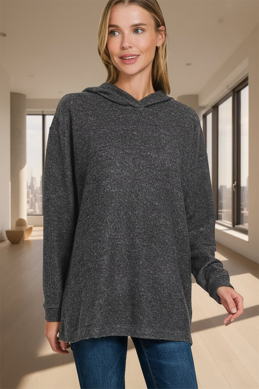 Cozy black hoodie – Front View